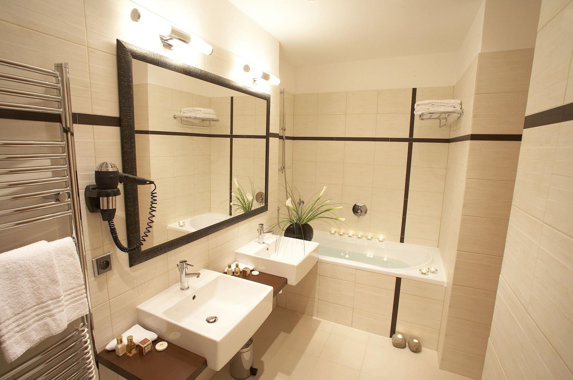 Design Merrion Hotel Прага Екстер'єр фото