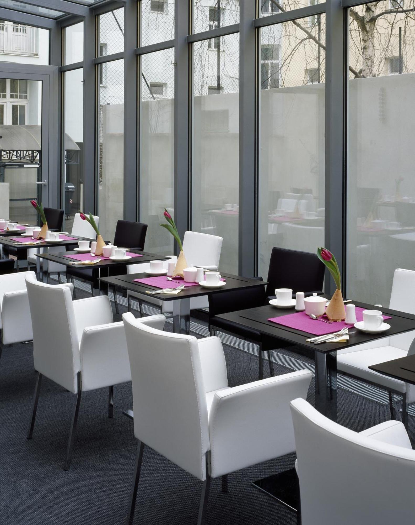 Design Merrion Hotel Прага Екстер'єр фото