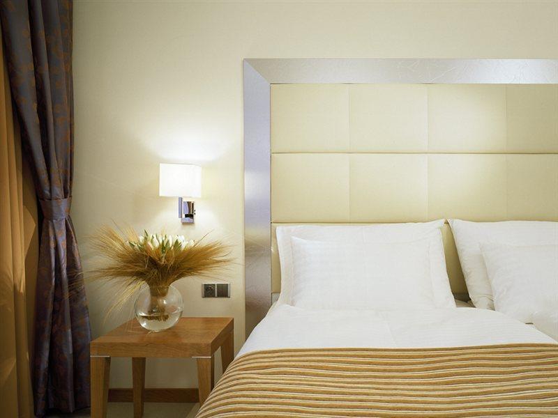 Design Merrion Hotel Прага Екстер'єр фото