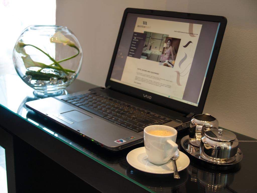 Design Merrion Hotel Прага Екстер'єр фото