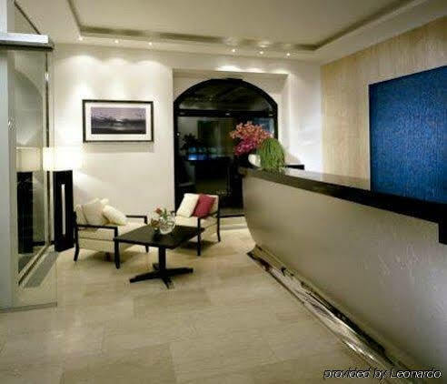 Design Merrion Hotel Прага Екстер'єр фото